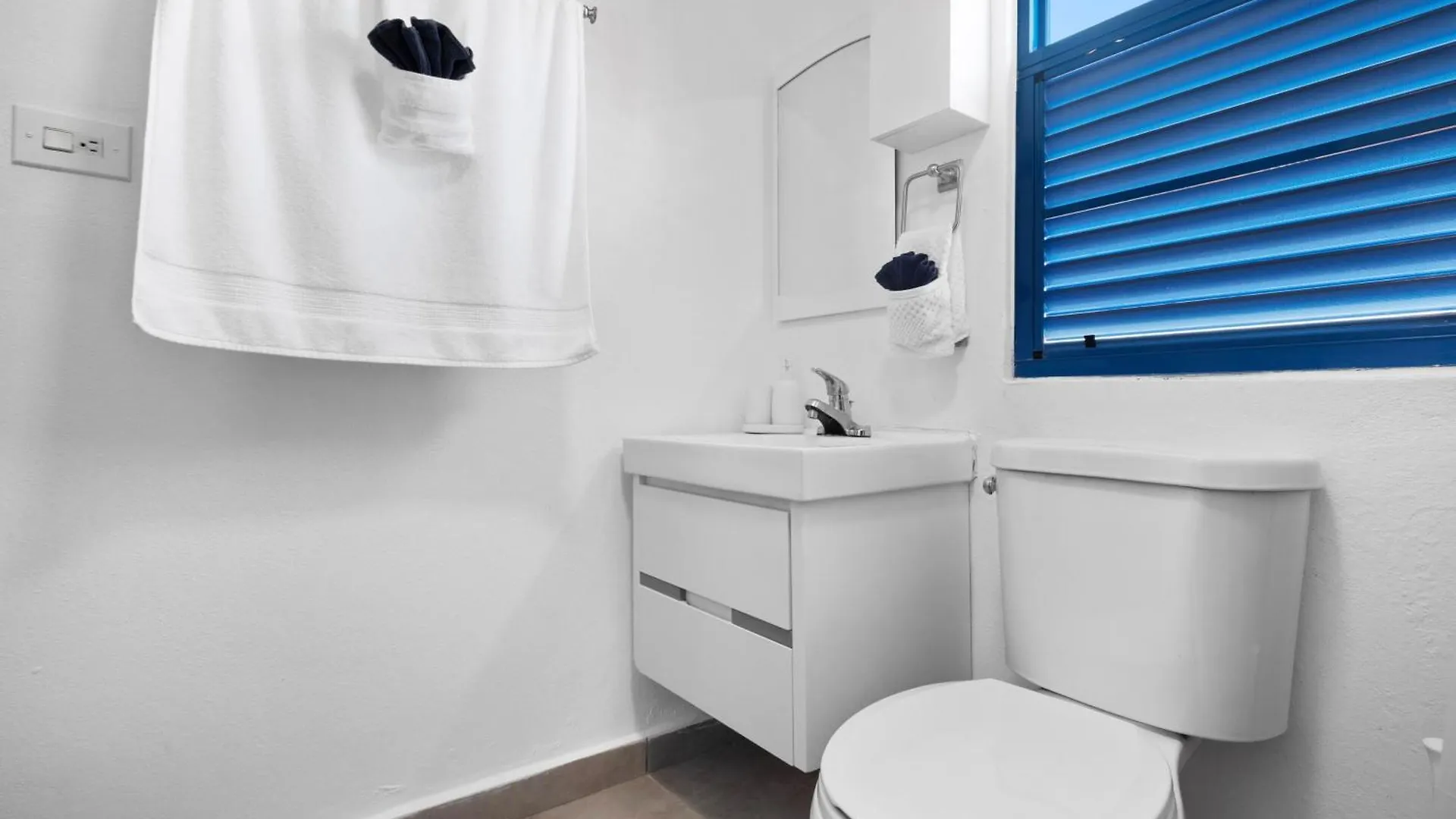 סן חואן City-View Balcony One-Bedroom Ph 4 Guests Mm6