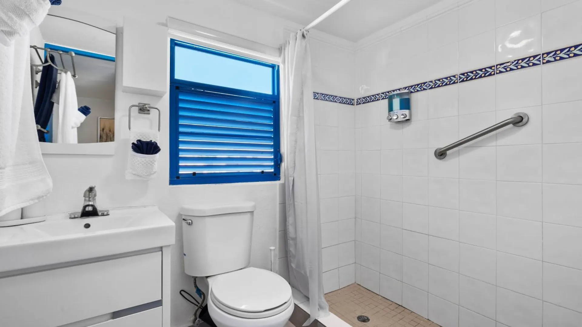 סן חואן City-View Balcony One-Bedroom Ph 4 Guests Mm6 דירה